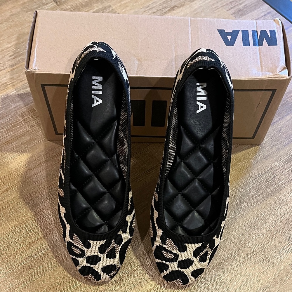 MIA Leopard Print Ballet Flats - Picture 3 of 10